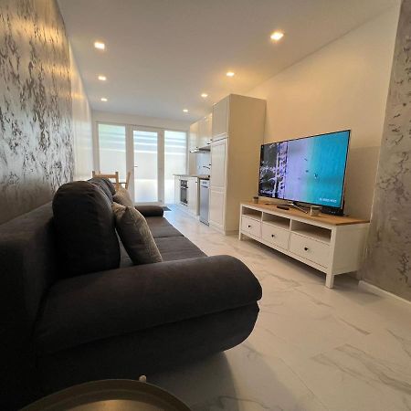 Il Punto Apartment อาวร็องช์ ภายนอก รูปภาพ