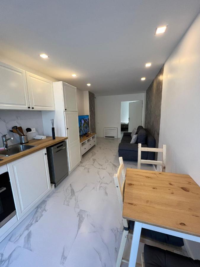 Il Punto Apartment อาวร็องช์ ภายนอก รูปภาพ